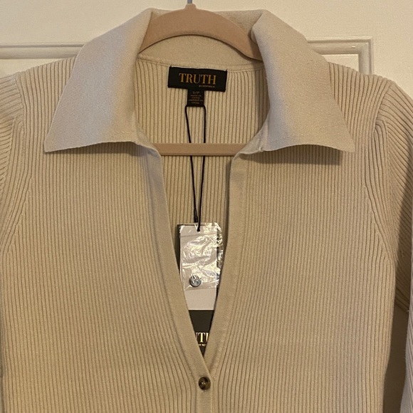 Truth by Republic Cream Ribbed Collared Sweater Size S NWT - Picture 10 of 15
